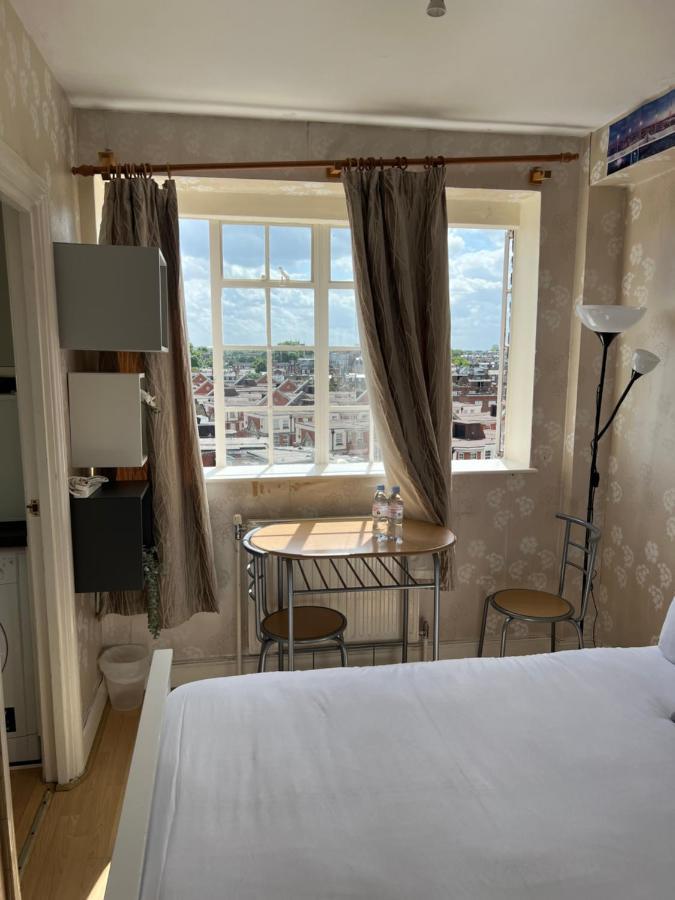 Super Located Studio In South Ken At Chelsea Cloister Londyn Zewnętrze zdjęcie